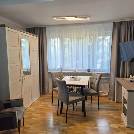 Haus 45015 غورين